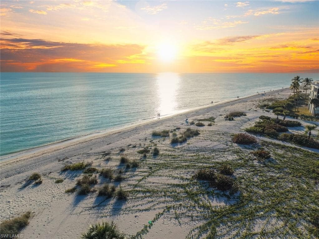 2737 W Gulf DR # 122, SANIBEL FL 33957-25
