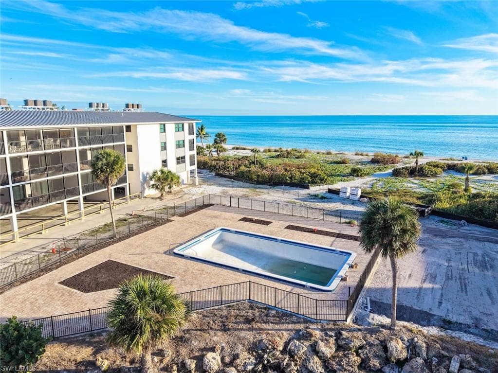 2737 W Gulf DR # 122, SANIBEL FL 33957-2