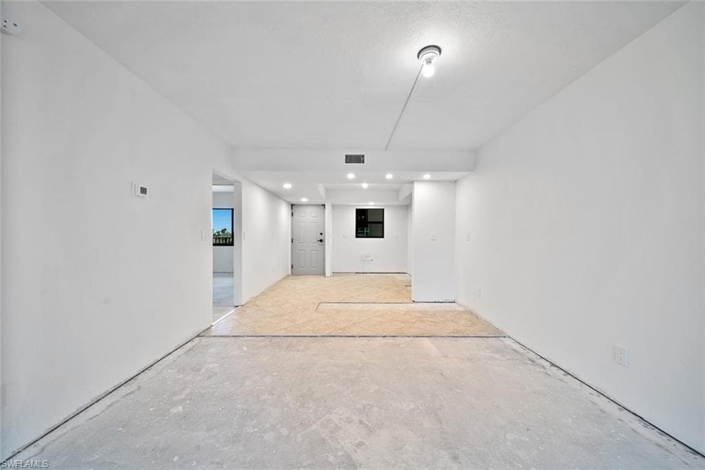 2737 W Gulf DR # 122, SANIBEL FL 33957-10