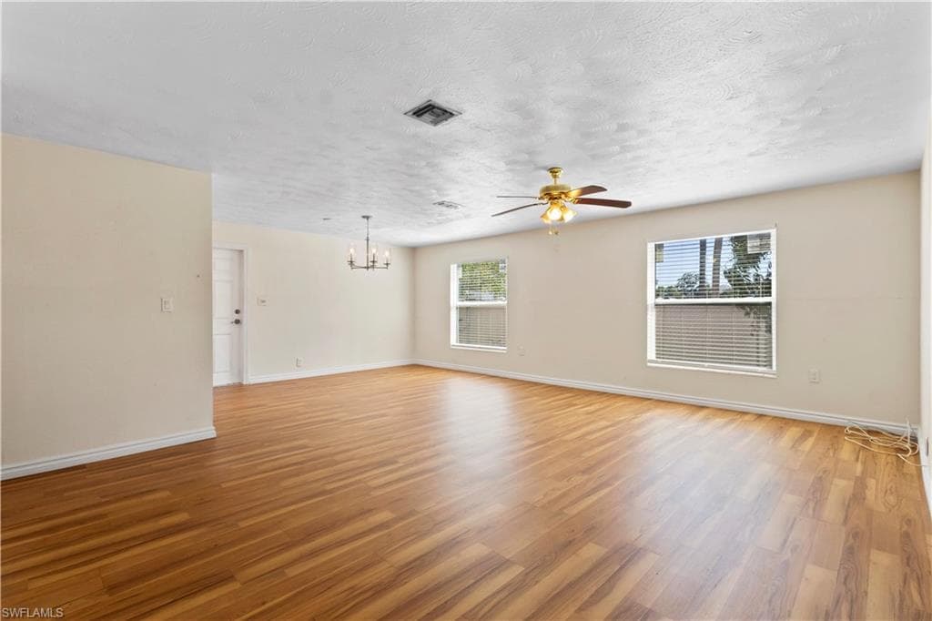 579 13th ST N-14