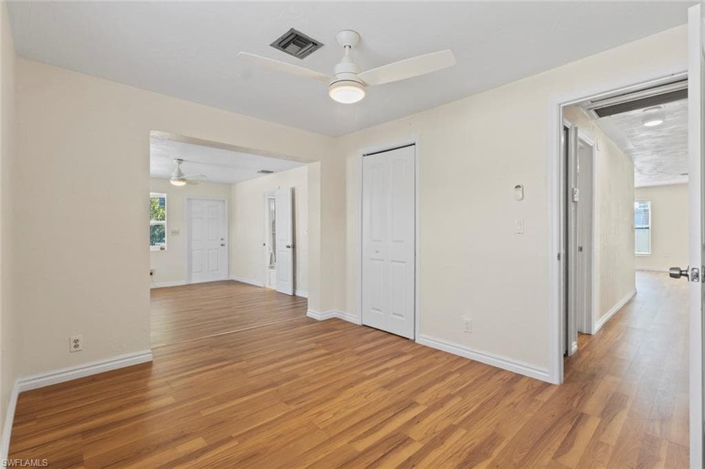 579 13th ST N, NAPLES FL 34102-3