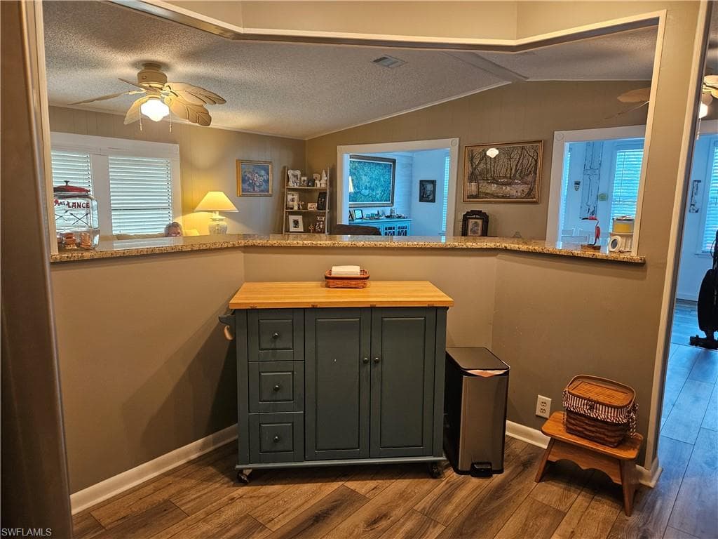 14 Peridot AVE 14PT-18