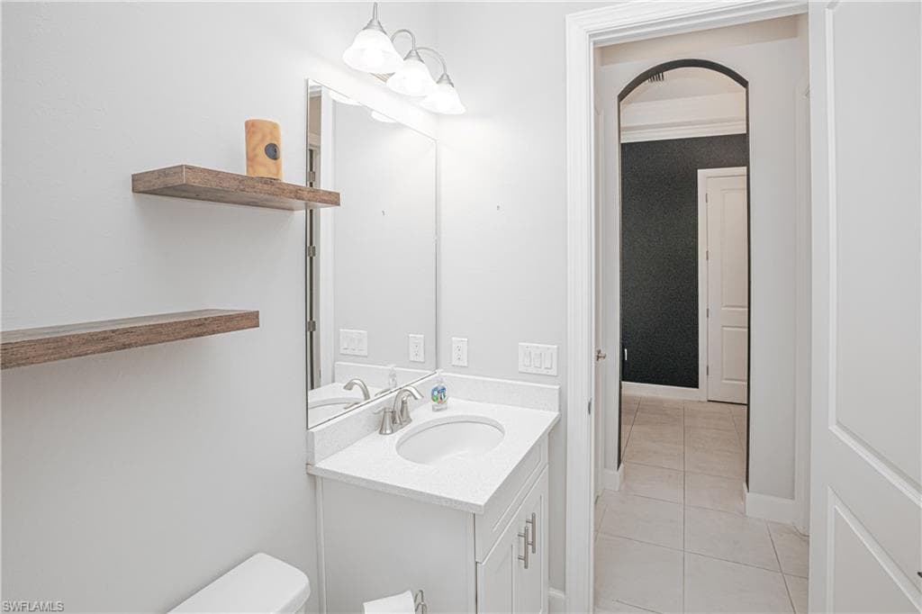 19717 Estero Pointe LN, FORT MYERS FL 33908-34