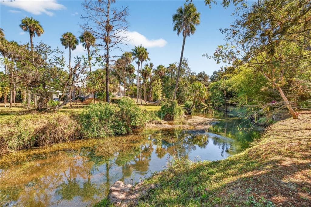 14041 River RD, FORT MYERS FL 33905-43