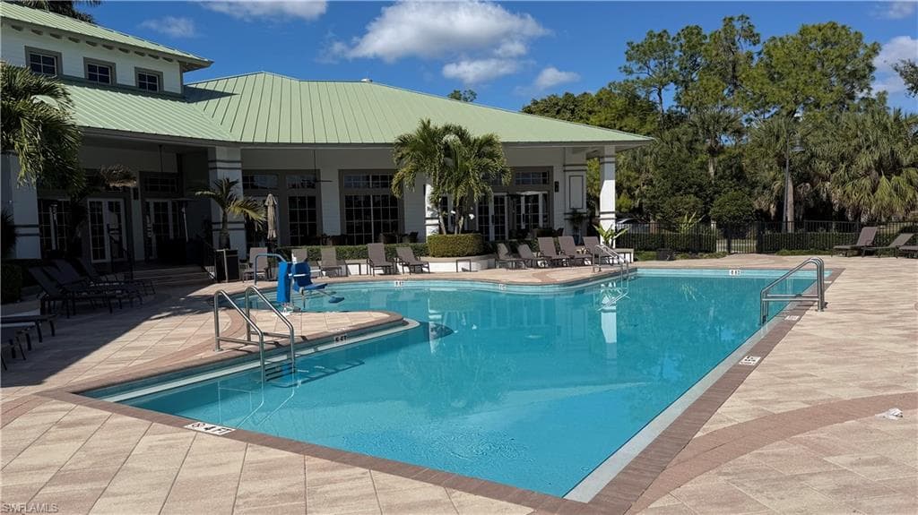 3960 Loblolly Bay DR 404-12
