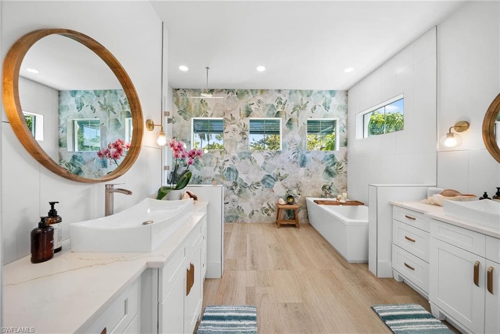 27000 Flamingo DR, BONITA SPRINGS FL 34135-32