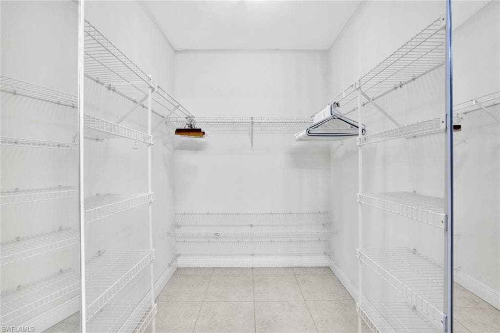 2355 Hidden Lake DR # 4203, NAPLES FL 34112-10