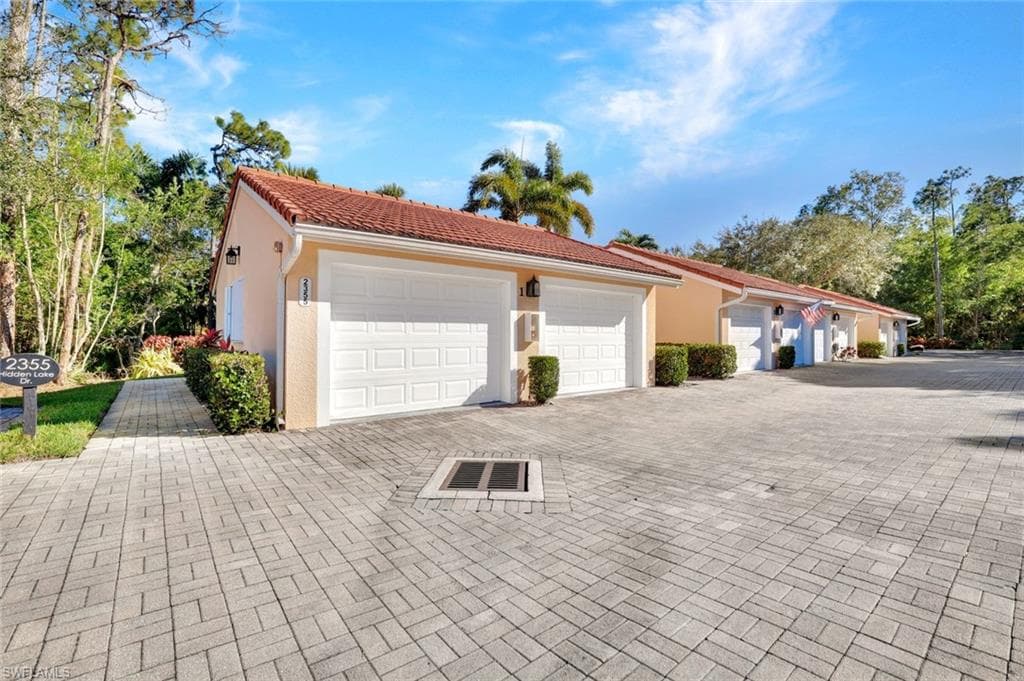 2355 Hidden Lake DR # 4203, NAPLES FL 34112-18