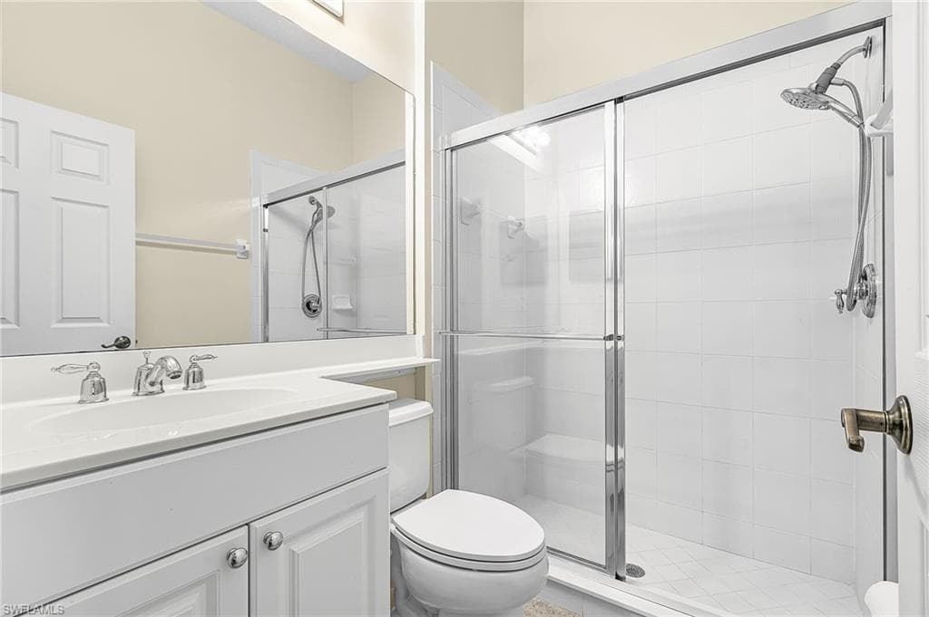 3811 Lakeview Isle CT-17