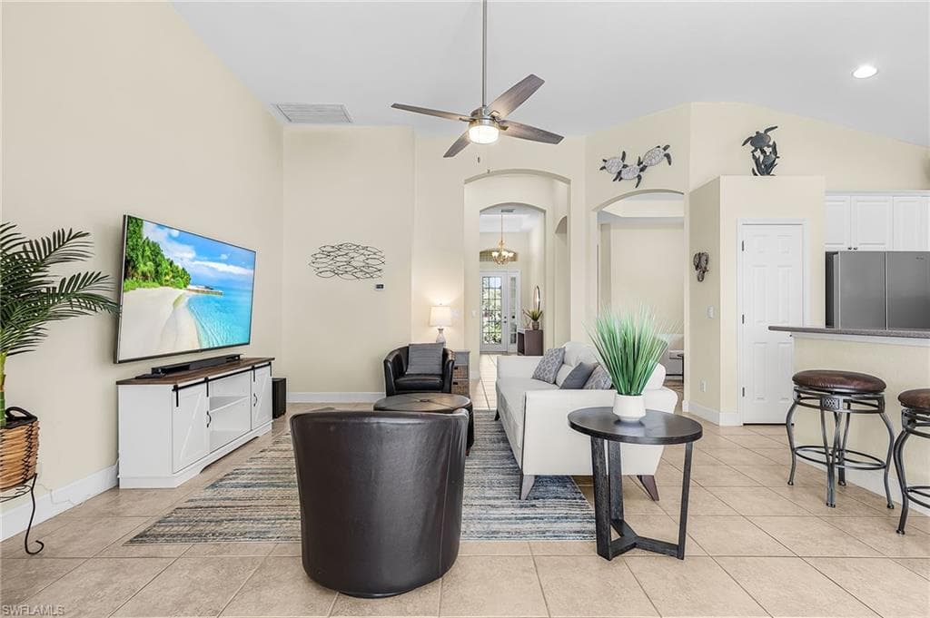 3811 Lakeview Isle CT-15