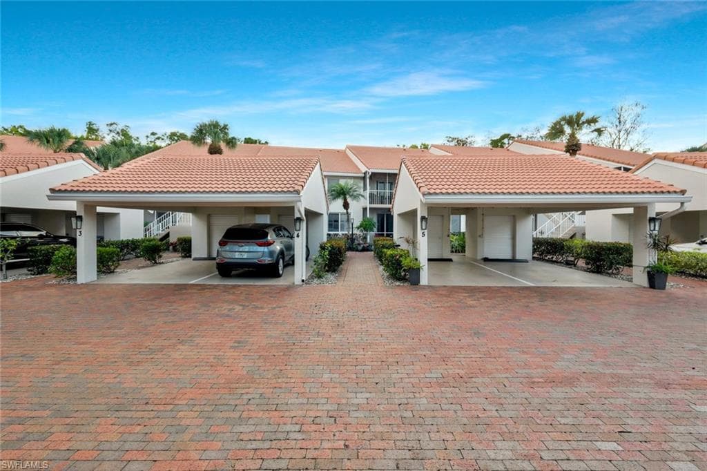 2305 Hidden Lake DR # 3704, NAPLES FL 34112-26