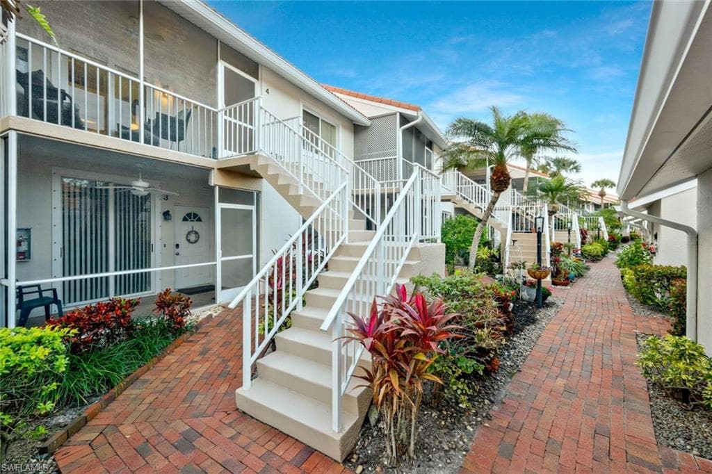 2305 Hidden Lake DR # 3704, NAPLES FL 34112-1