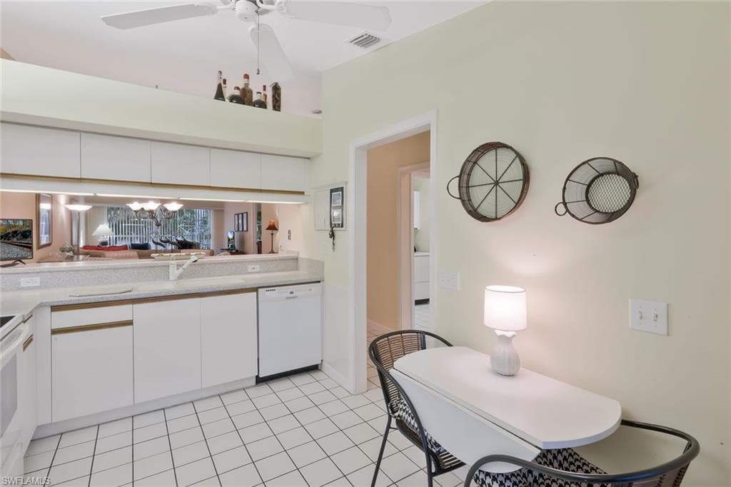 2305 Hidden Lake DR # 3704, NAPLES FL 34112-8