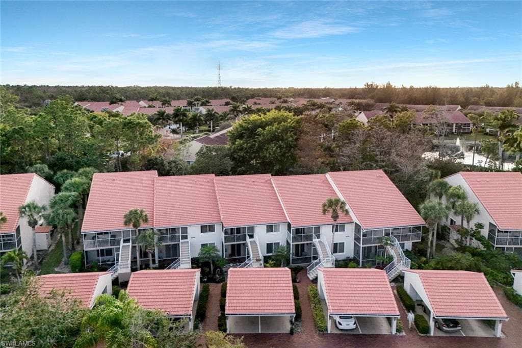 2305 Hidden Lake DR # 3704, NAPLES FL 34112-33