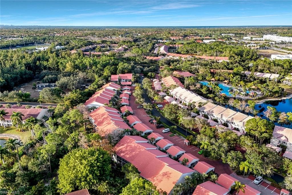 2305 Hidden Lake DR # 3704, NAPLES FL 34112-37