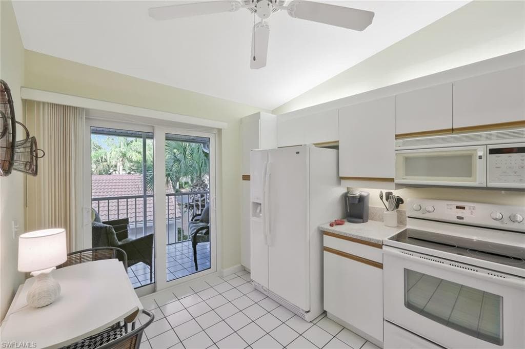 2305 Hidden Lake DR # 3704, NAPLES FL 34112-9