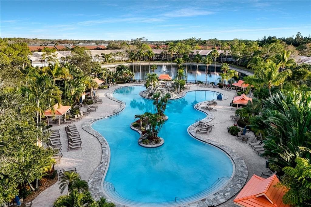 2305 Hidden Lake DR # 3704, NAPLES FL 34112-32