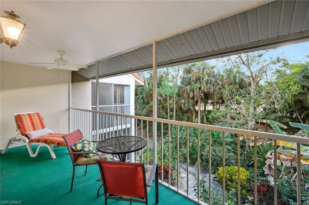 2305 Hidden Lake DR # 3704, NAPLES FL 34112-24