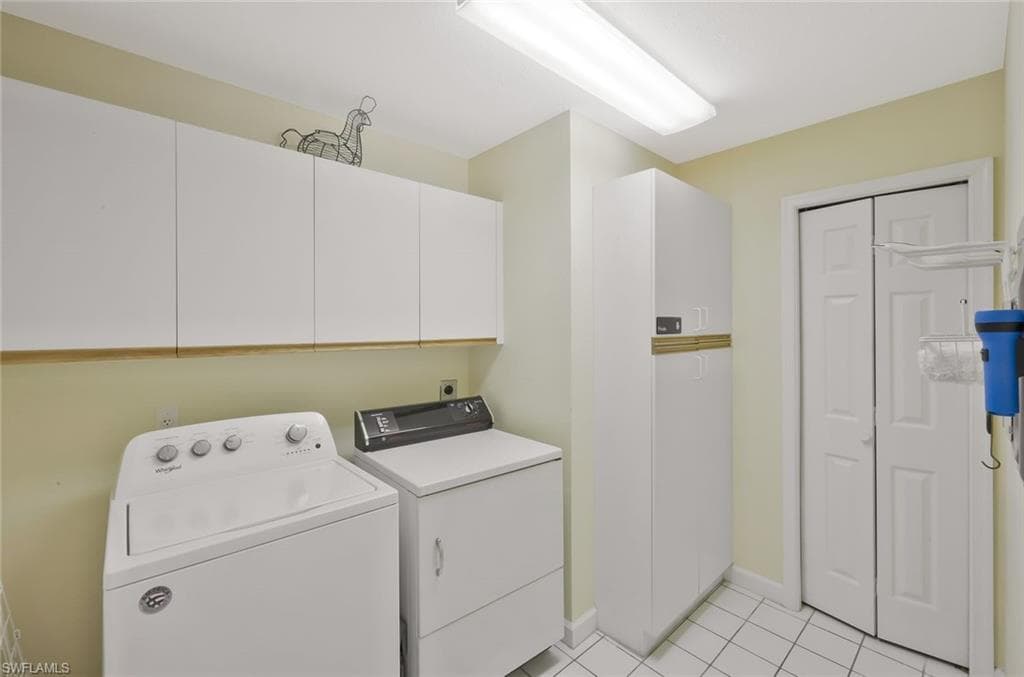 2305 Hidden Lake DR # 3704, NAPLES FL 34112-20