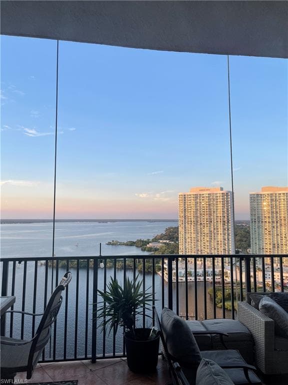 2797 First ST # 2105, FORT MYERS FL 33916-1