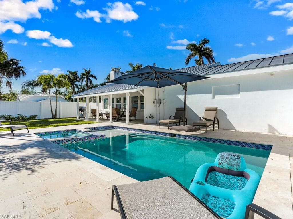 784 11th ST N, NAPLES FL 34102-26