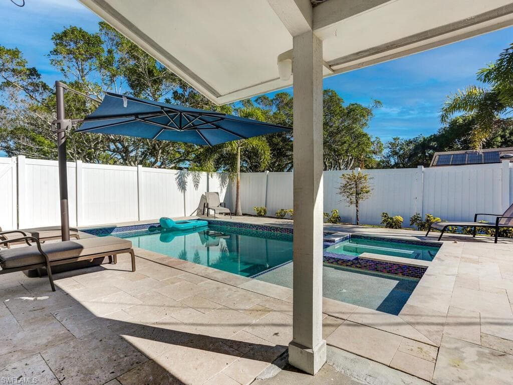 784 11th ST N, NAPLES FL 34102-2