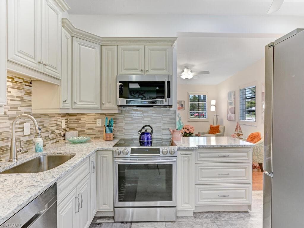 784 11th ST N, NAPLES FL 34102-13