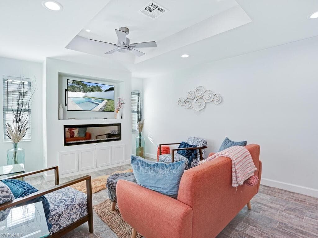 784 11th ST N, NAPLES FL 34102-17