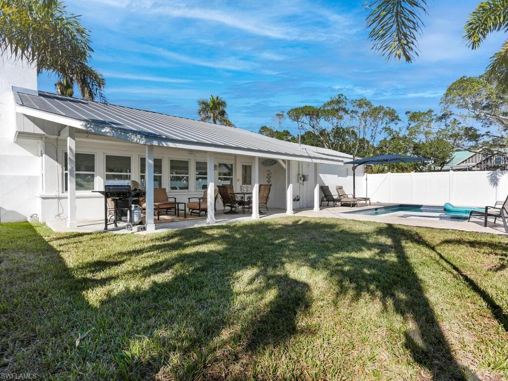 784 11th ST N, NAPLES FL 34102-28