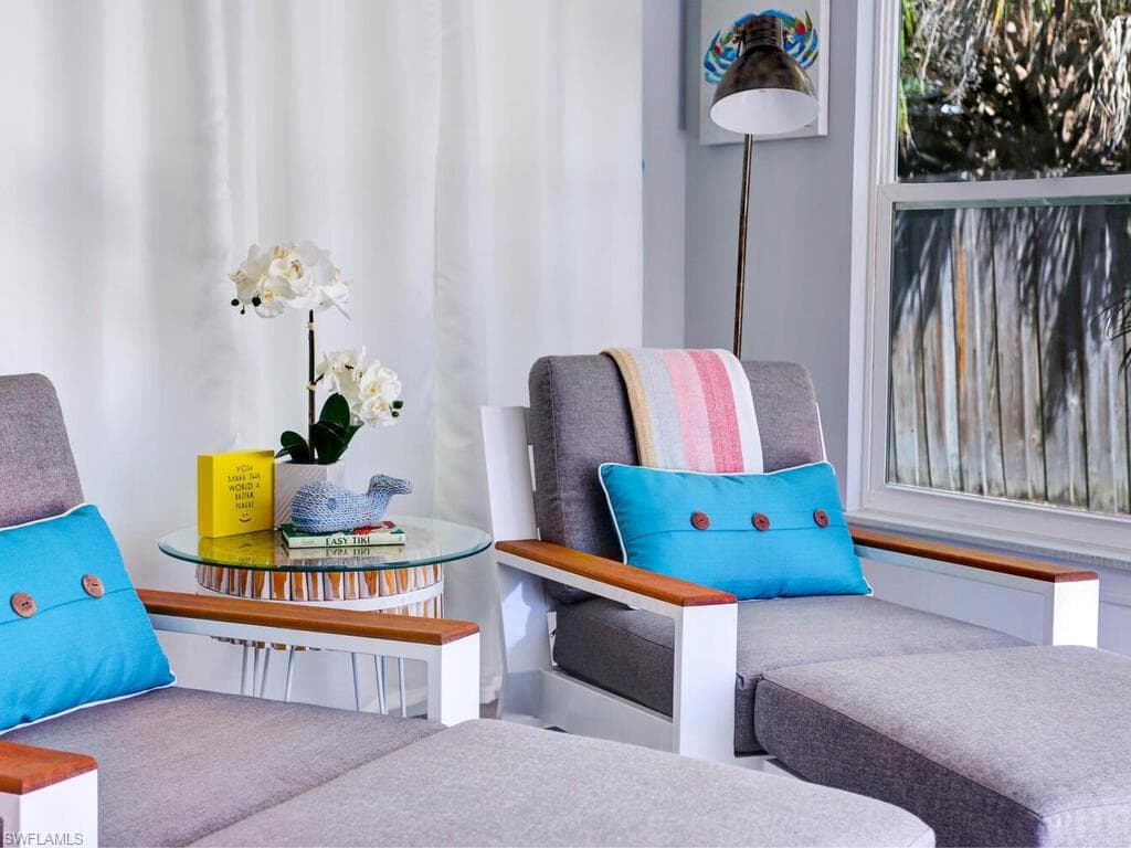 1014 Broad AVE N, NAPLES FL 34102-27