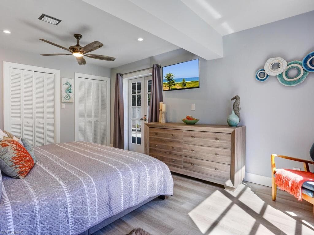 1014 Broad AVE N, NAPLES FL 34102-17