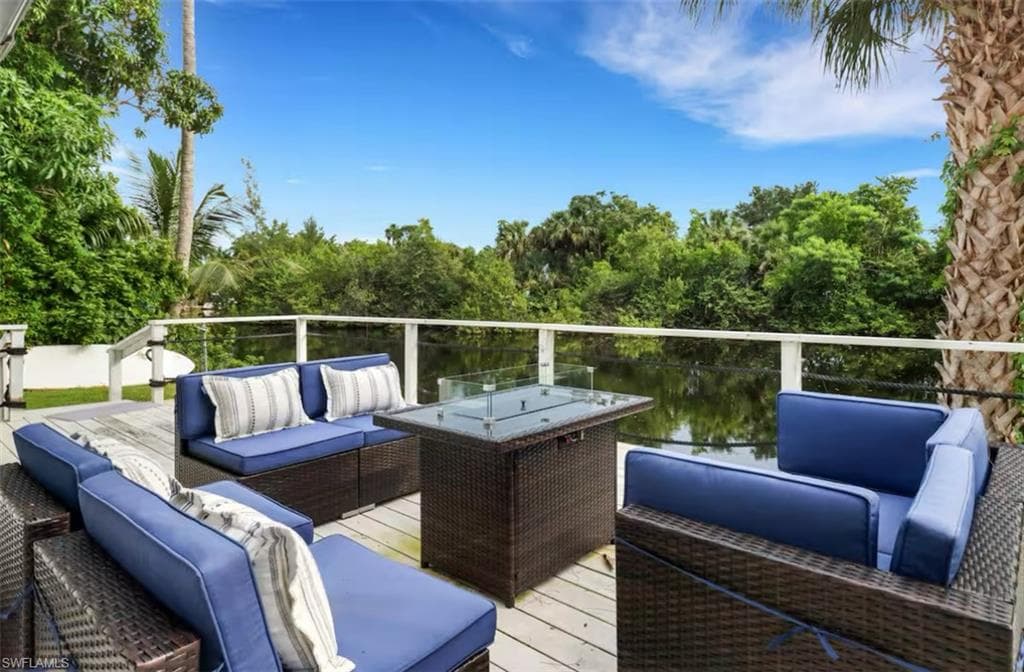 514 14th ST N, NAPLES FL 34102-20