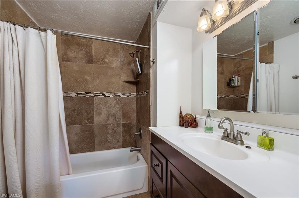 9639 Eaton Gardens LN # 3, FORT MYERS FL 33919-13