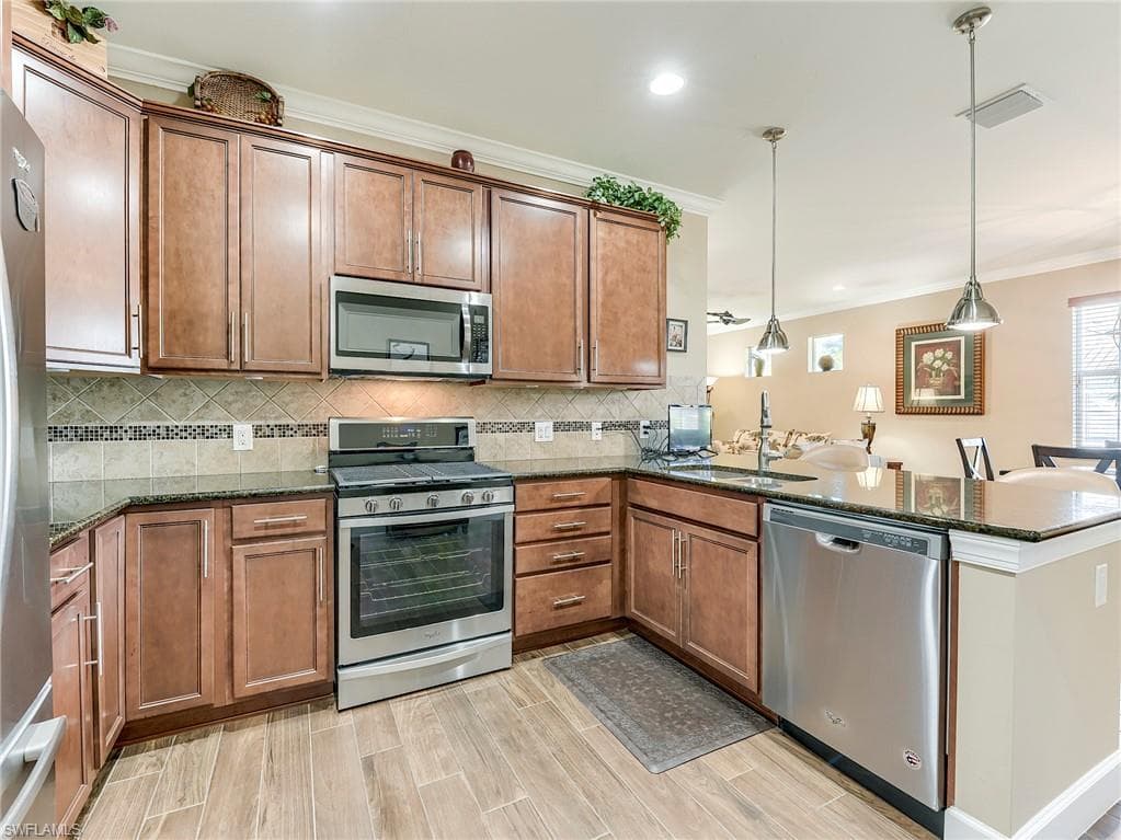 10641 Jackson Square DR-6