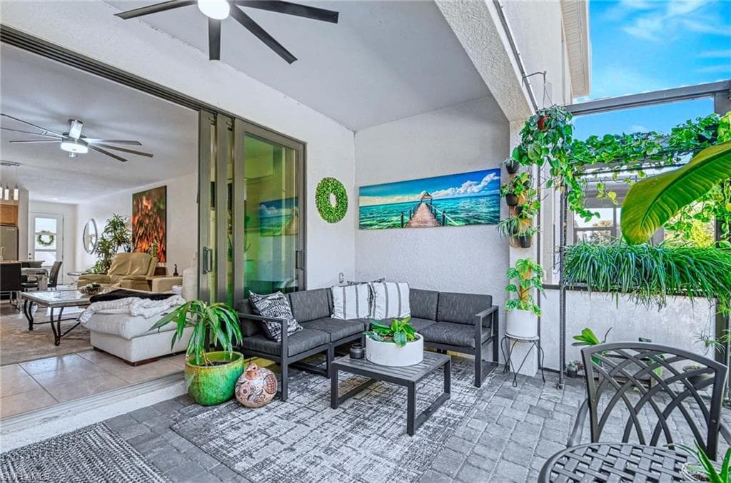 13045 Pembroke DR, NAPLES FL 34105-21