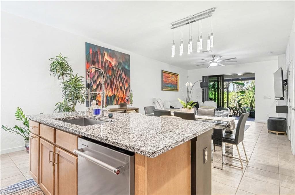 13045 Pembroke DR, NAPLES FL 34105-6