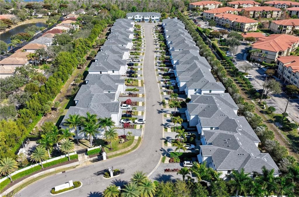 13045 Pembroke DR, NAPLES FL 34105-31