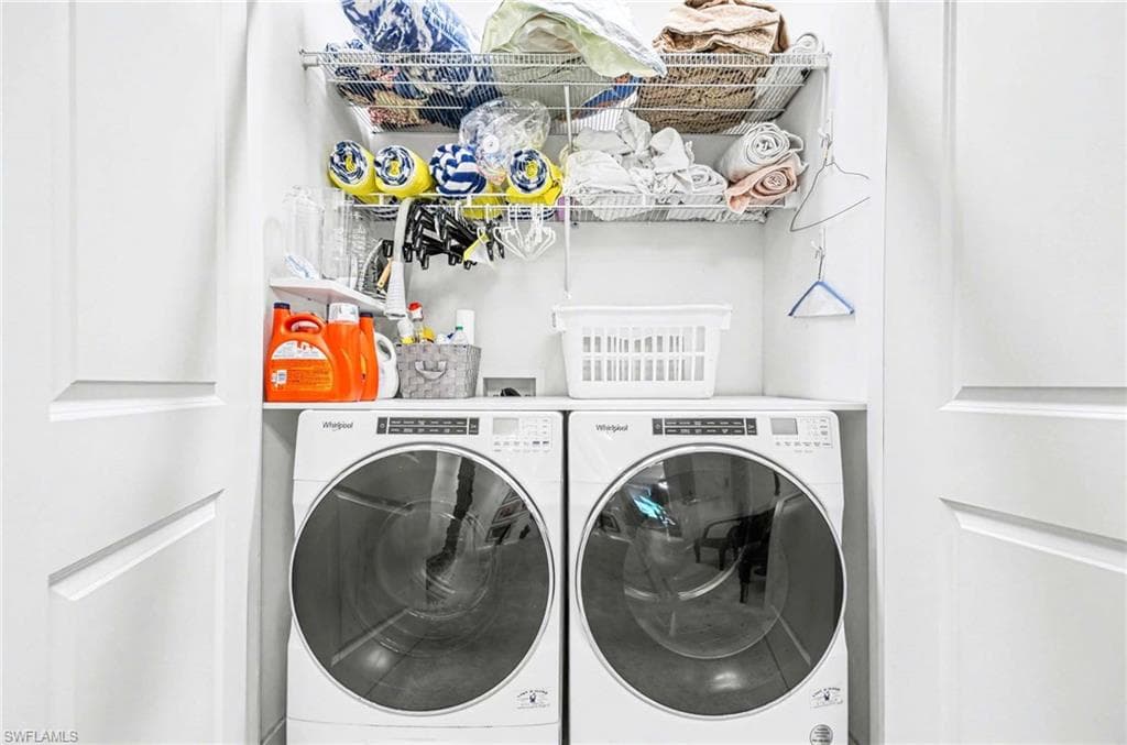 13045 Pembroke DR, NAPLES FL 34105-23