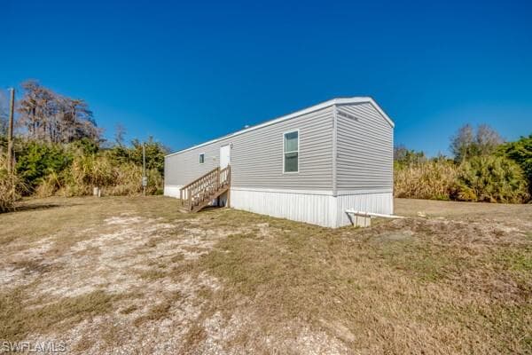 7711 Suncoast DR, NORTH FORT MYERS FL 33917-2