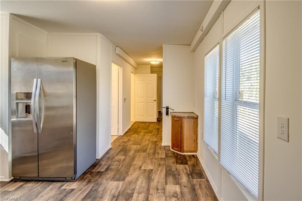 7711 Suncoast DR, NORTH FORT MYERS FL 33917-10