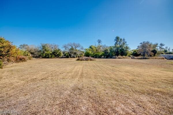 7711 Suncoast DR, NORTH FORT MYERS FL 33917-28