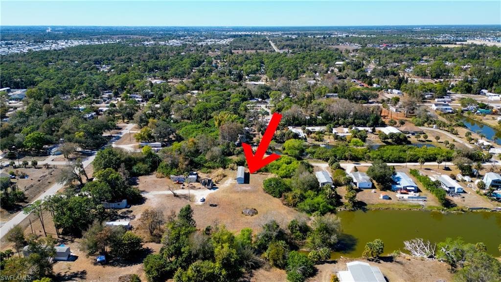 7711 Suncoast DR, NORTH FORT MYERS FL 33917-7