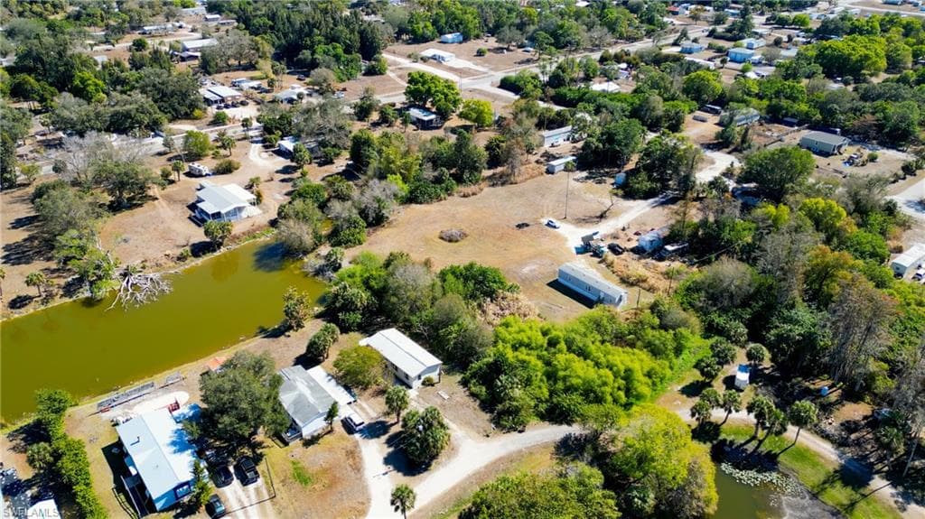 7711 Suncoast DR, NORTH FORT MYERS FL 33917-20