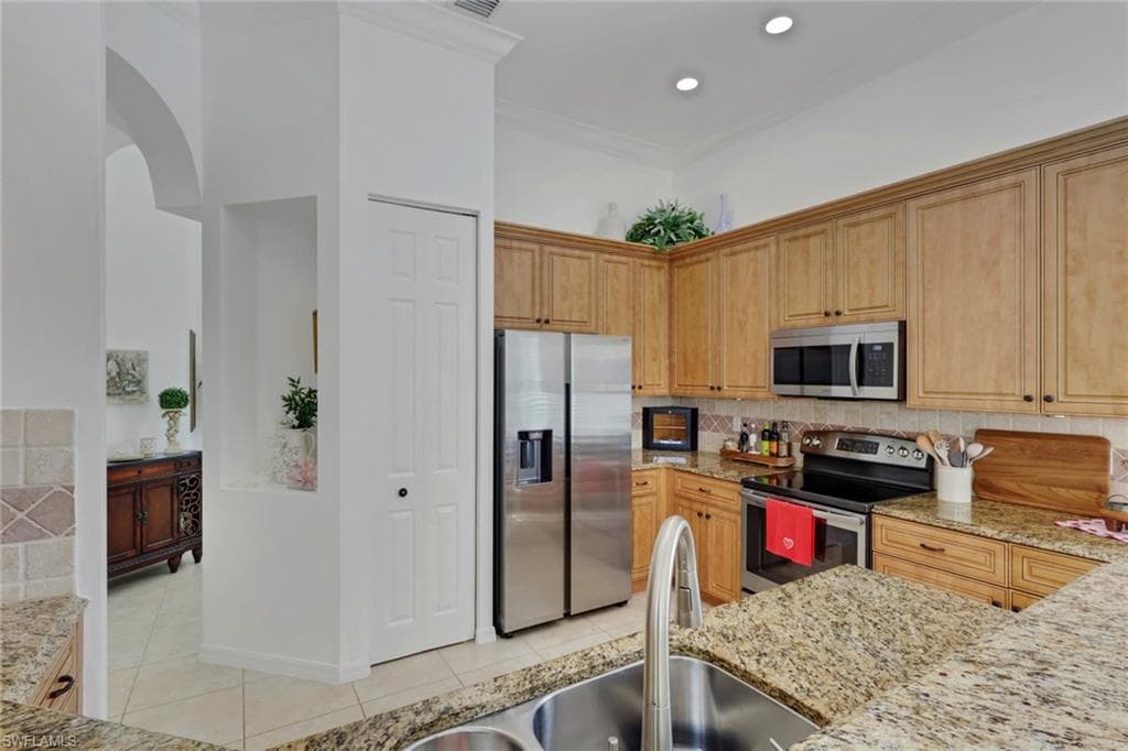 20515 Foxworth CIR-12