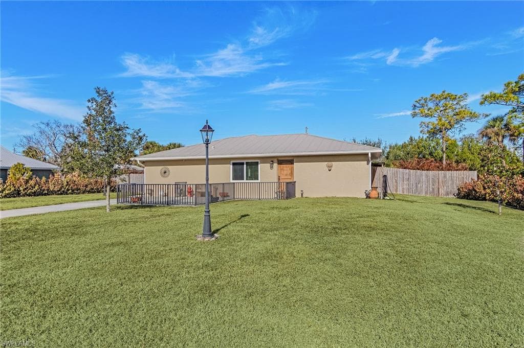 985 Quail Run, FORT DENAUD FL 33935-2
