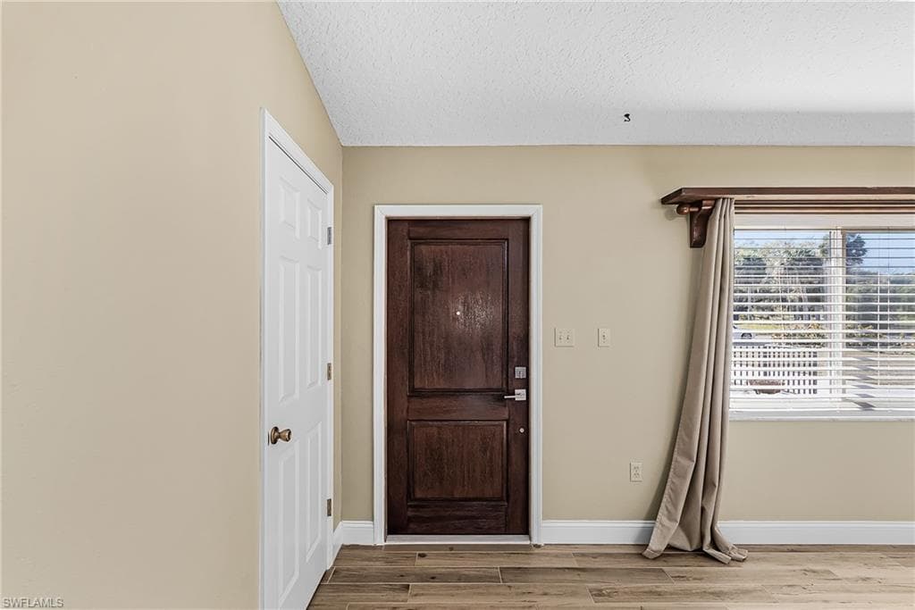 985 Quail Run, FORT DENAUD FL 33935-4