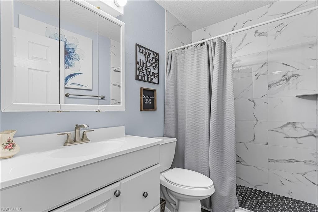 985 Quail Run, FORT DENAUD FL 33935-19