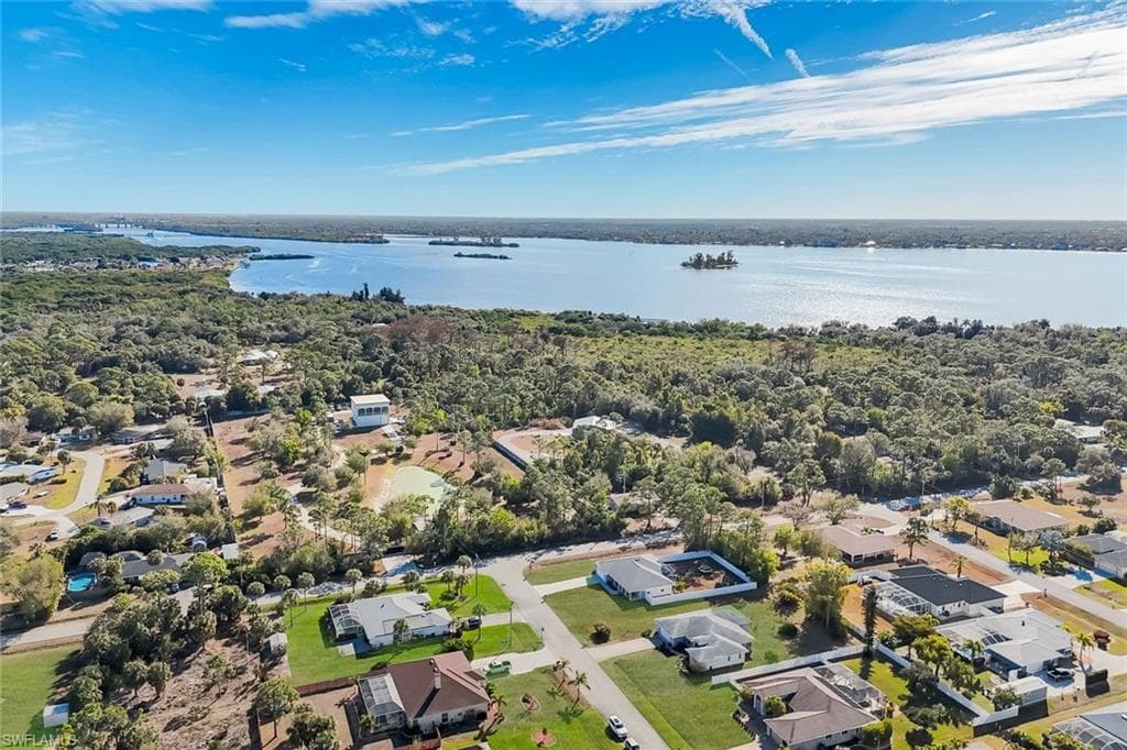 6740 Blake Pledger CT, NORTH FORT MYERS FL 33917-32