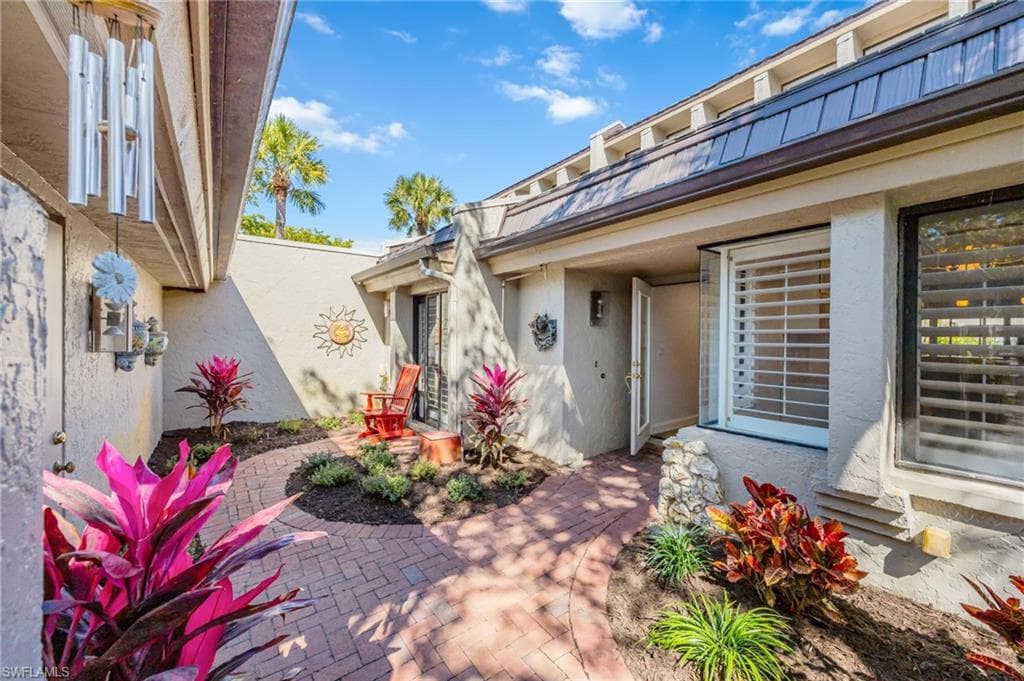 121 Bears Paw TRL, NAPLES FL 34105-29