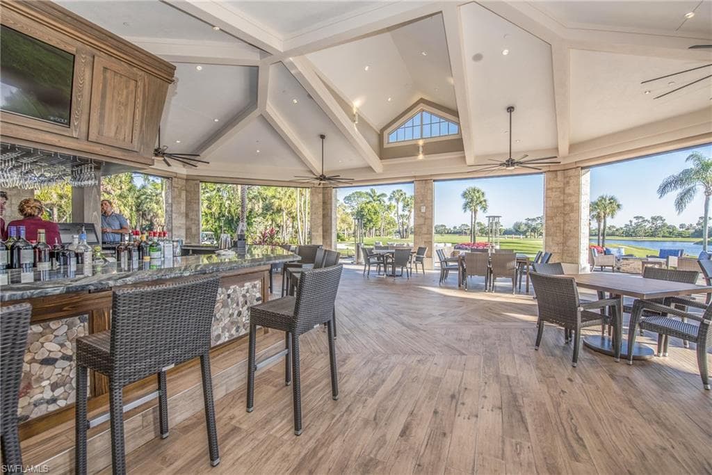 121 Bears Paw TRL, NAPLES FL 34105-33